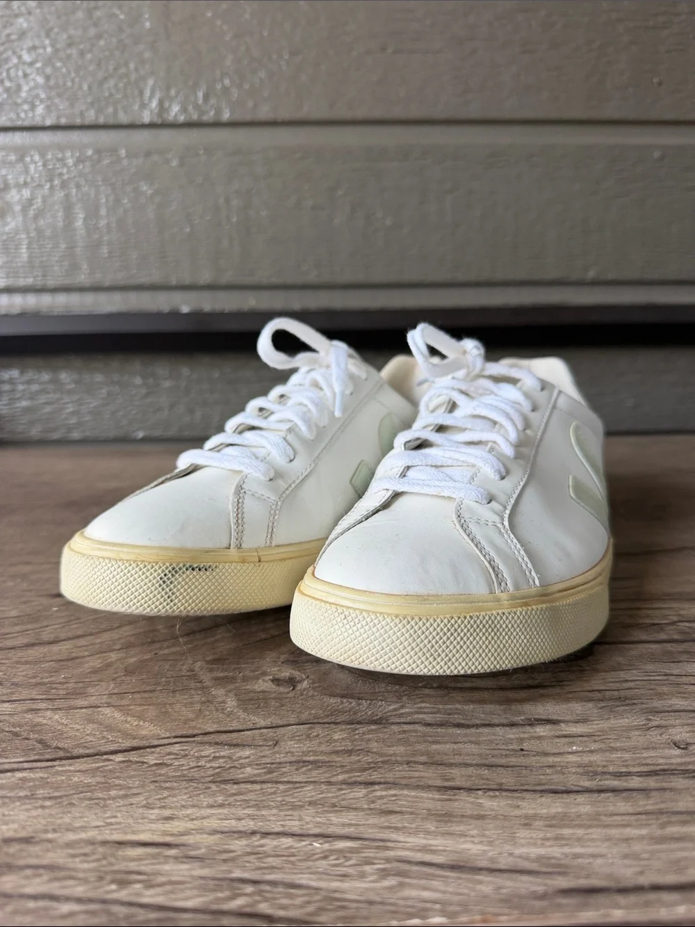 Veja pre owned